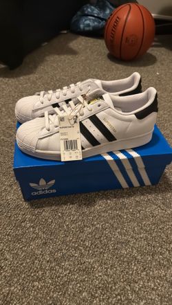 ADIDAS SUPERSTAR WOMEN SIZE 9