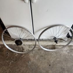 Nice Set Of Aluminum 24 Inch Wheels 