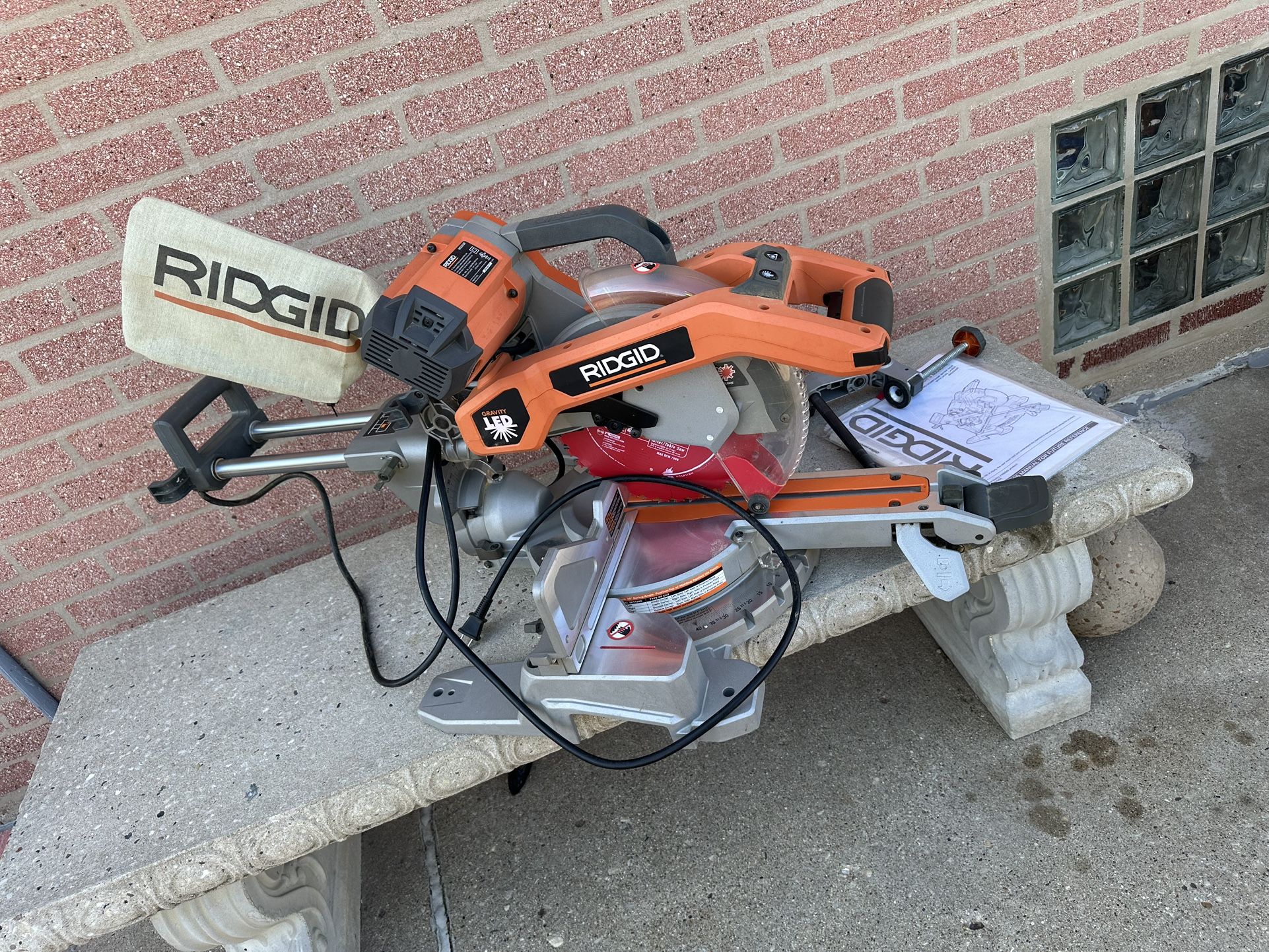 Sliding Compound Miter Saw, 10-In. Blade, 15 Amp Motor, 60-Tooth, Corded Double Bevel Sliding Miter Saw,