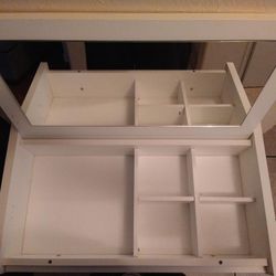 White Makeup Vanity Desk With Mirror  