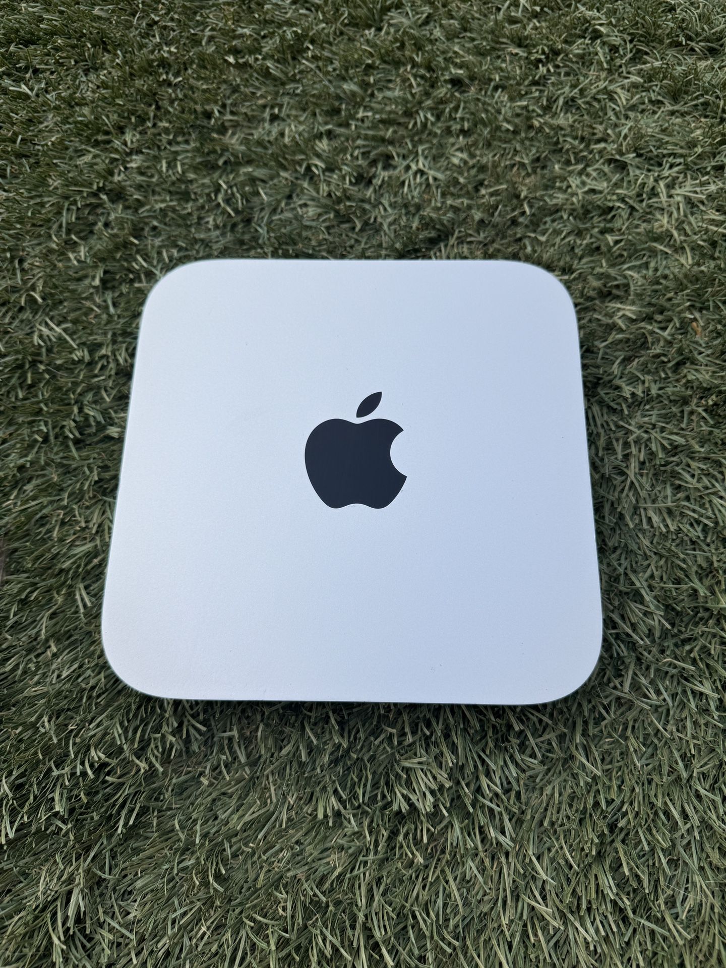 Mac Mini 2.5 ghz Duo Core Intel i5 , 16 G