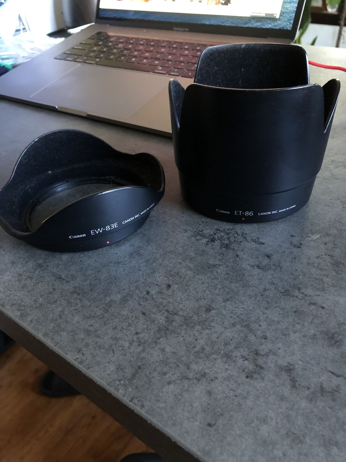 Canon ET 86 / EW 83E lens hoods