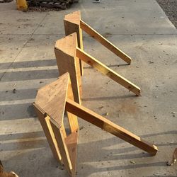 3 Saddle Wall Mount Racks