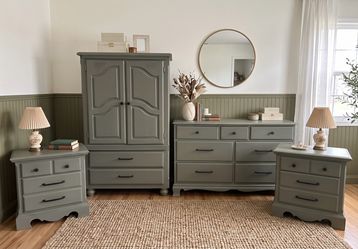 4pc Bedroom Set - (2) Dressers & (2) Nightstands- delivery available