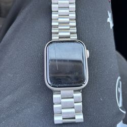 Apple Watch Series 8 