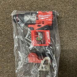 MILWUAKEE M18 FUEL™ 1/2" HAMMER DRILL/DRIVER