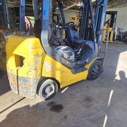 2019 Komatsu Forklift 