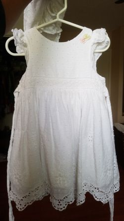 White size 2t or 24 mo dress
