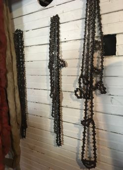 Chainsaw chains