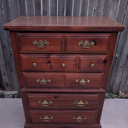 Vintage 5 Drawer Dresser