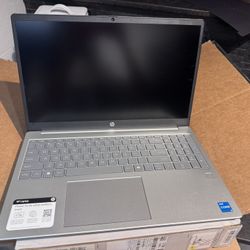 NEW HP 15-fd0133wm 15.6" Laptop, Intel i3 13th gen 8GB RAM 256GB SSD Silver