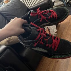 Jordan men’s spizike low classic black n green size 9