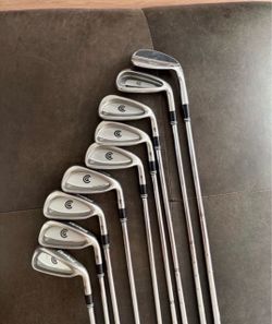 Cleveland  TA8  Golf Iron Set, fairway 15”. Driver 9.5  with covers