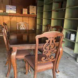 Wood Expandable Table