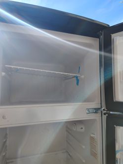 Magic chef fridge and freezer medium size