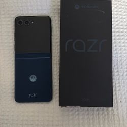 Moto Razr 2025 UNLOCKED 256GB