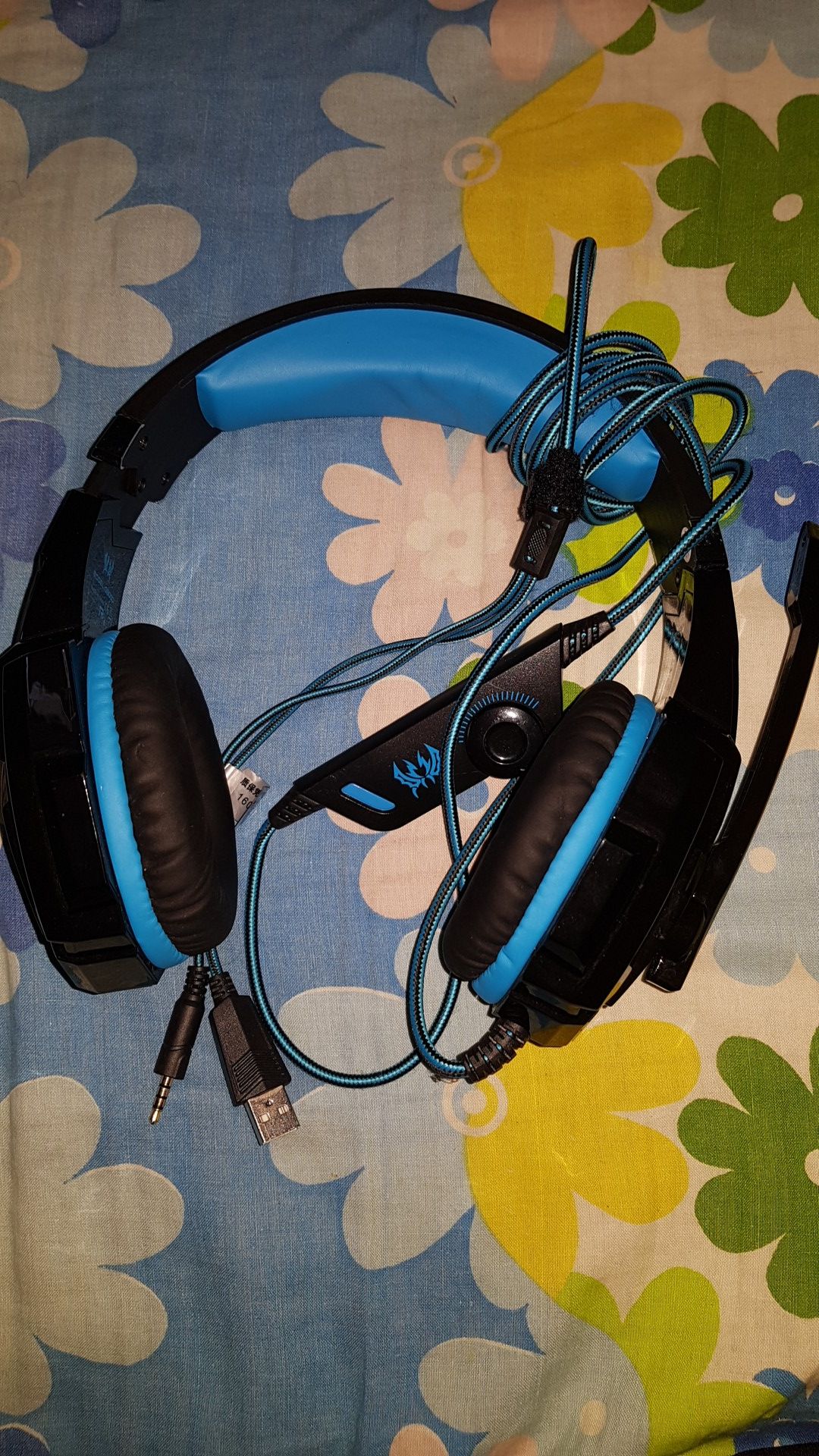 Gaming Headset with Mic & LED Lights