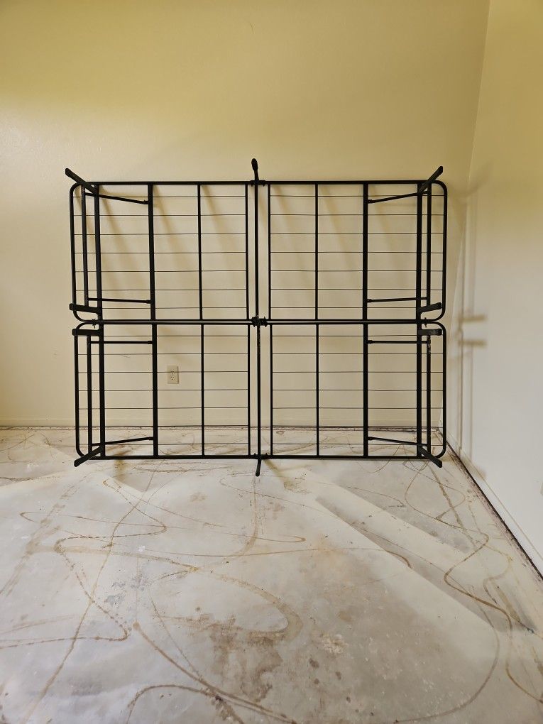 Queen Metal Bed Frame 