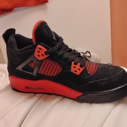 Air Jordan 4 Retros Size 7 Youth Or Women's 8 And 1/2 Or Men's 7