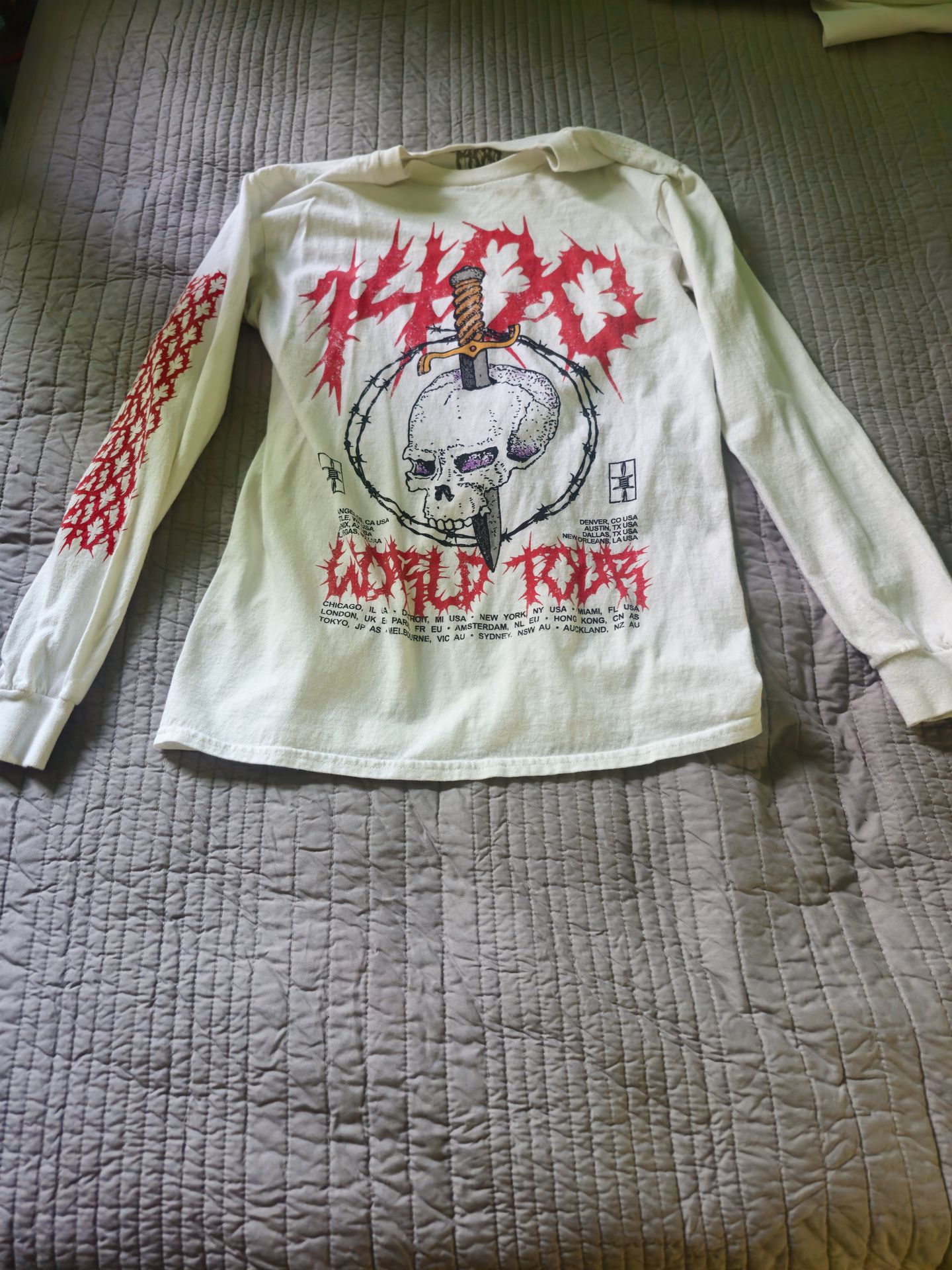 White skull Long sleeve