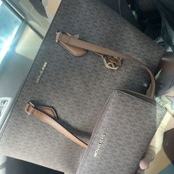 MK PURSE AND WALLET