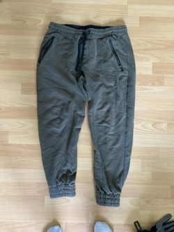 Men’s joggers / sweats