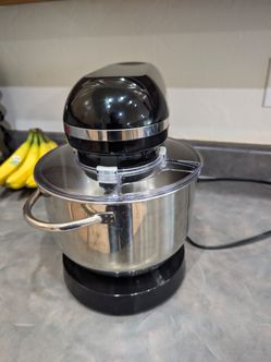 Black Stand Mixer with Stainless Steel Bowl