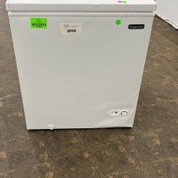 Magic Chef HMCF7W4 7.0 cu. ft. Chest Freezer 5 CU