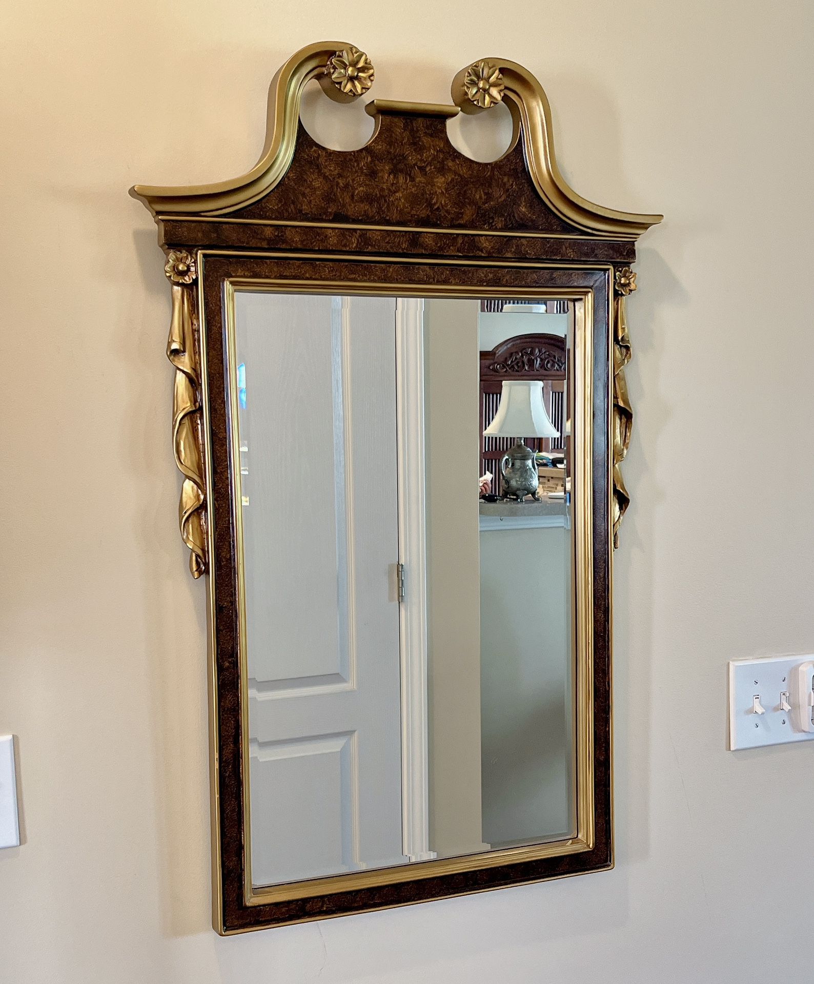 Beautiful 39” Accent Wall Mirror