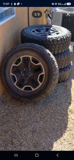 Jeep wheels and tires
