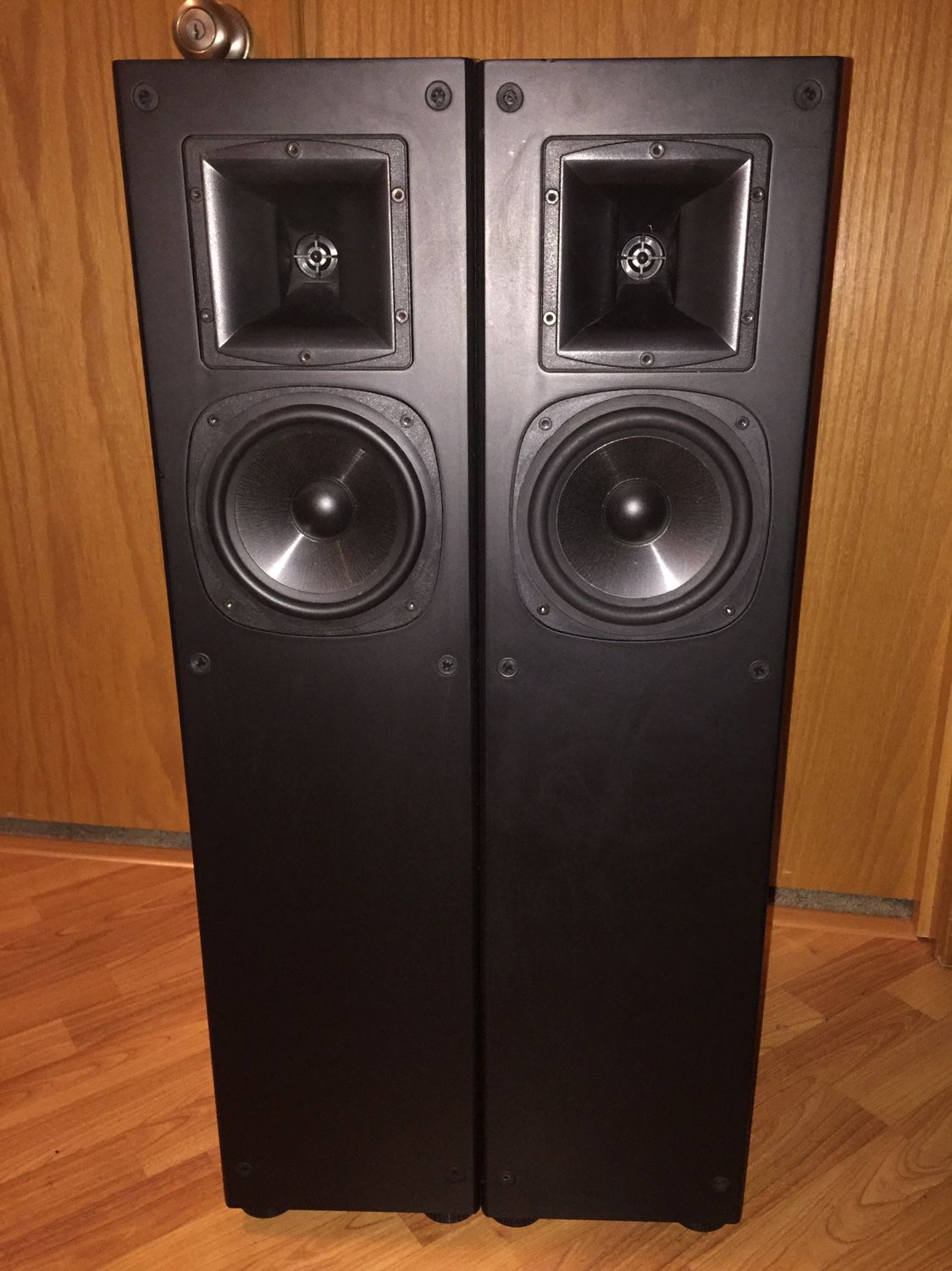Klipsch SF1 Black Floorstanding Speakers 2 Way-Mint condition 