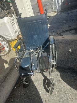 Tuffy Wheelchar With Elevated Legrest