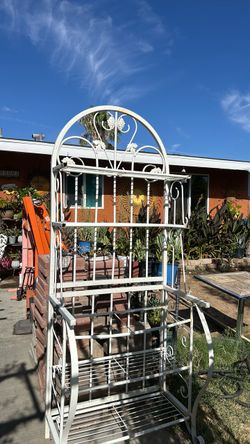 White Wrought Iron Baker's Rack