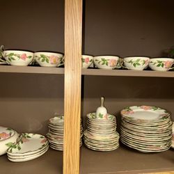 Huge Vintage Estate Lot: 100+ Pieces Franciscan Desert Rose