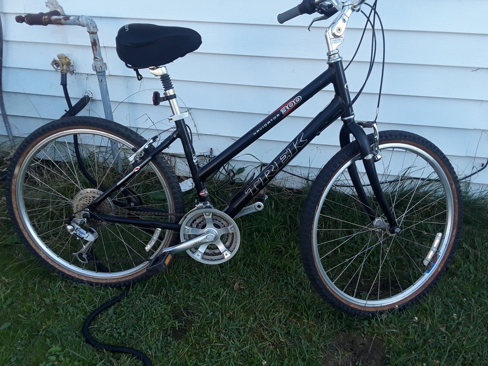 Trek navigator 300 16.5 inch frame bike