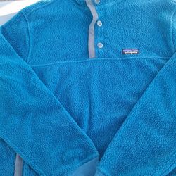 New No Tags Patagonia Sweater Size Large  