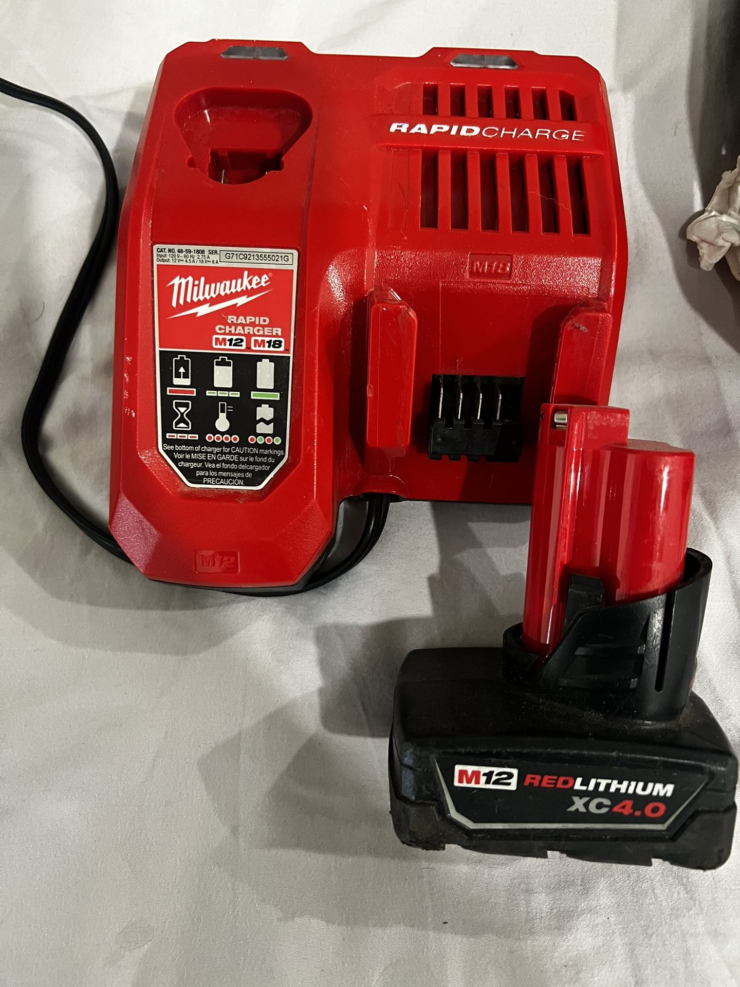 Milwaukee Rapid Charger With M12 4.0 Battery