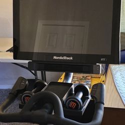 NordicTrack S22i Commercial Studio Cycle w/ 22” Screen