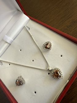 Gorgeous Silver C2 Heart-Shaped Jewelry Set Includes necklace and earrings 