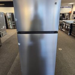 QG 18 CF REFRIGERATOR 699! UNBEATABLE PRICE! 1 YR WARRANTY! DELIVERY/INSTALL AVAILABLE!