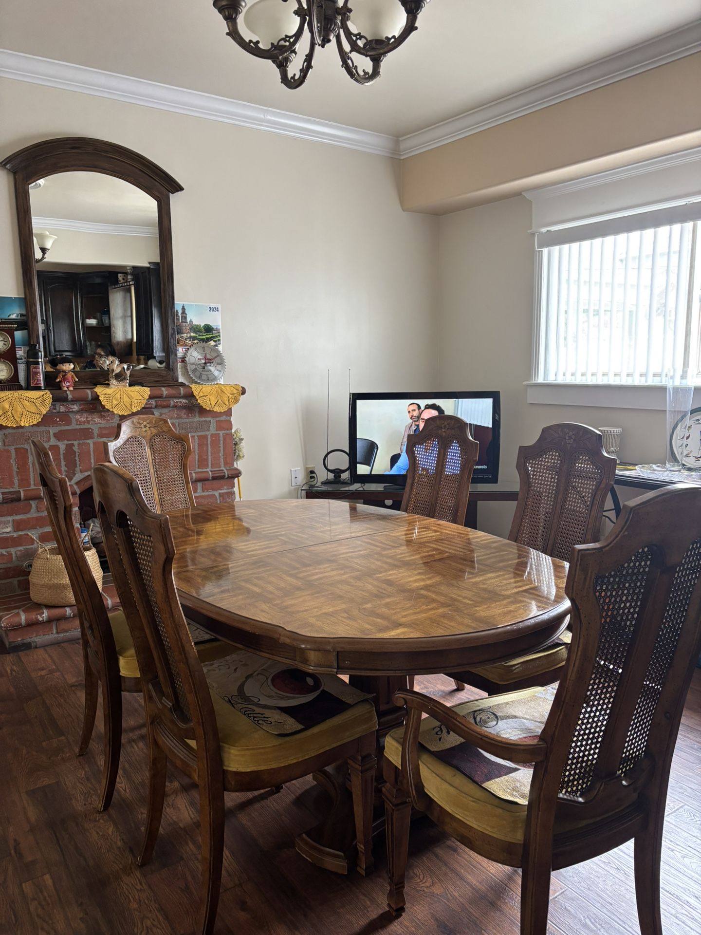 Stanley Vintage Dining Set