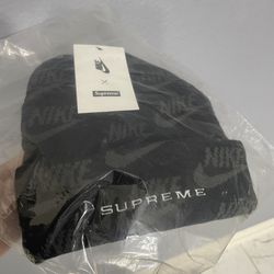 Supreme x NIKE beanie Small