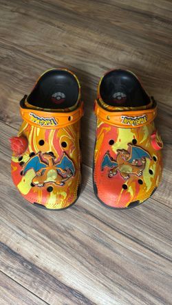 Pokémon charizard crocs size 6