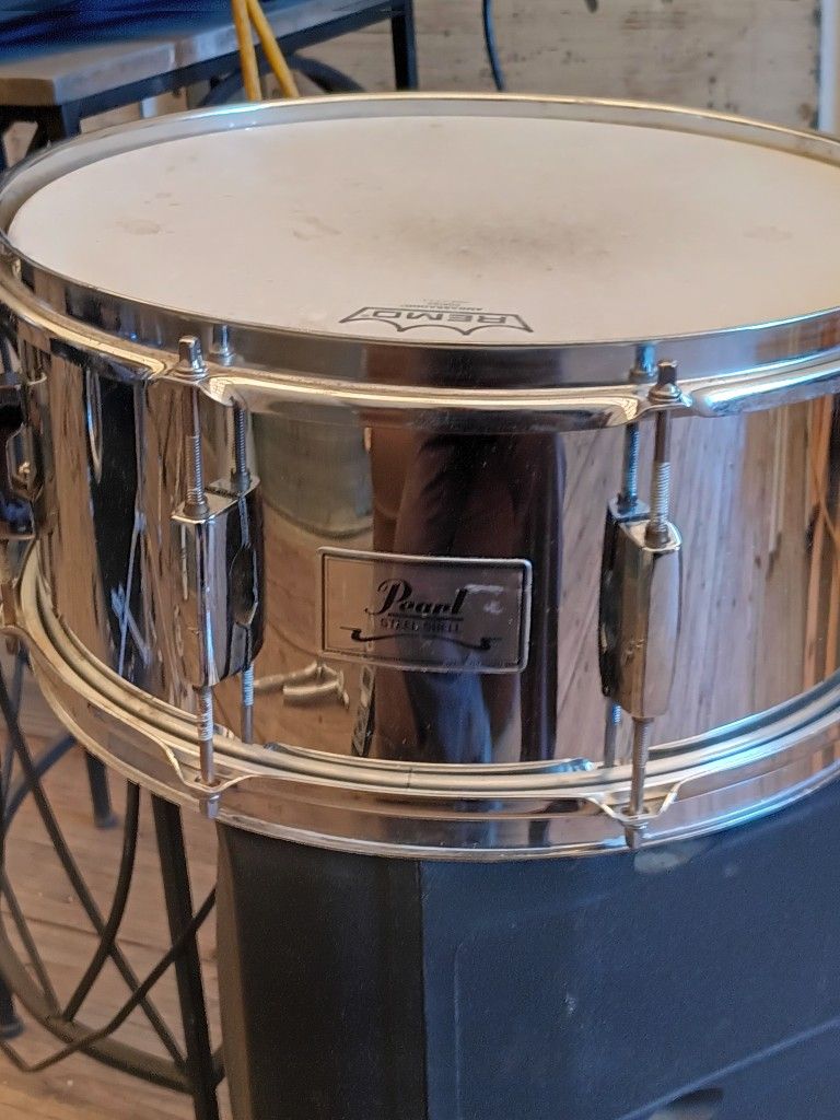 Vintage Pearl Steel Snare 14 X6.5 $60