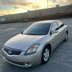 Nissan Altima 