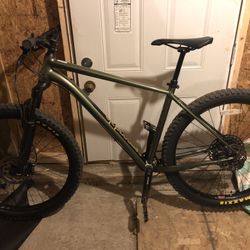 Cannondale Mountain Bike 