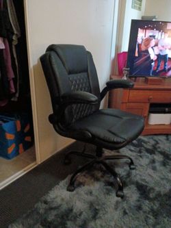 Big and tall office chair
