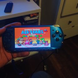 Ps Vita With 130 + Games And Charger