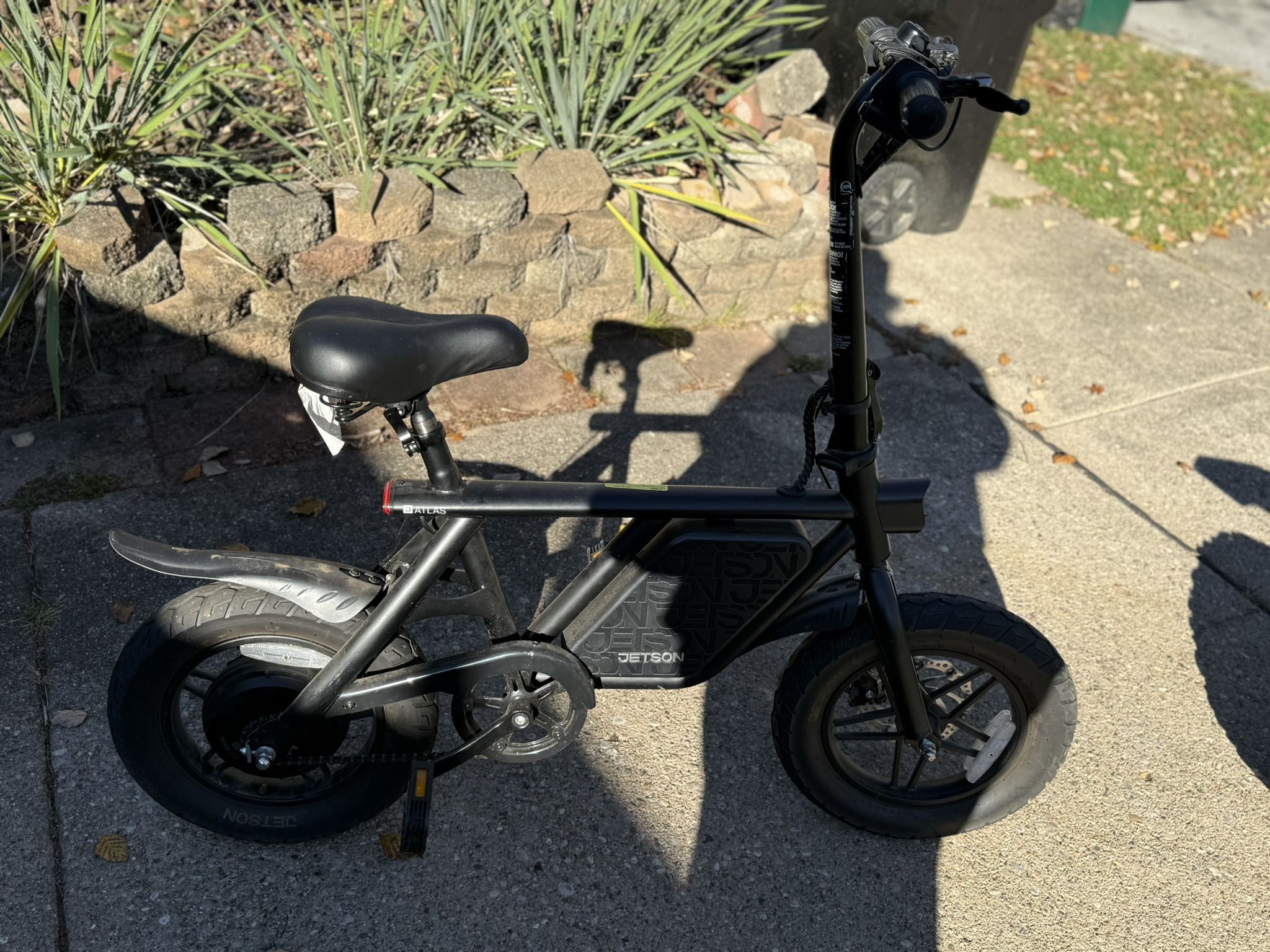 Jetson Bolt Folding Electric Ride-On Bike