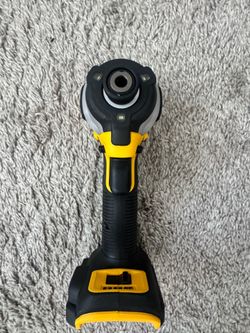 Dewalt 1/4 IN. IMPACT DRIVER